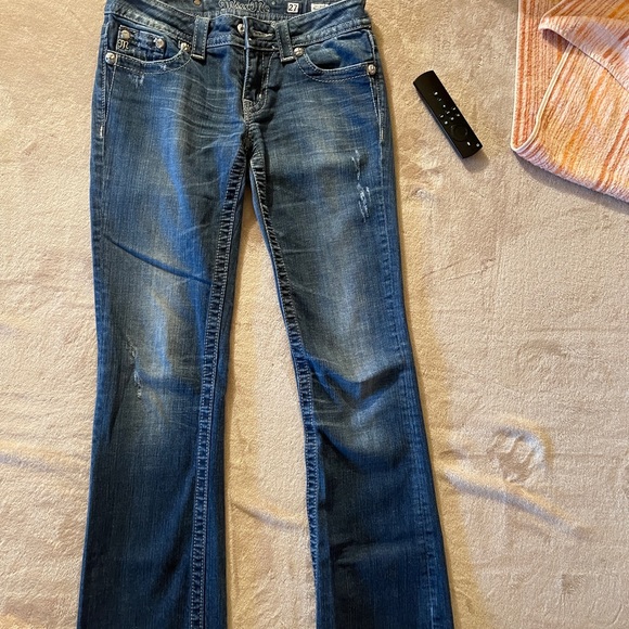 Miss Me, size 27, inseam 34 - Picture 3 of 3